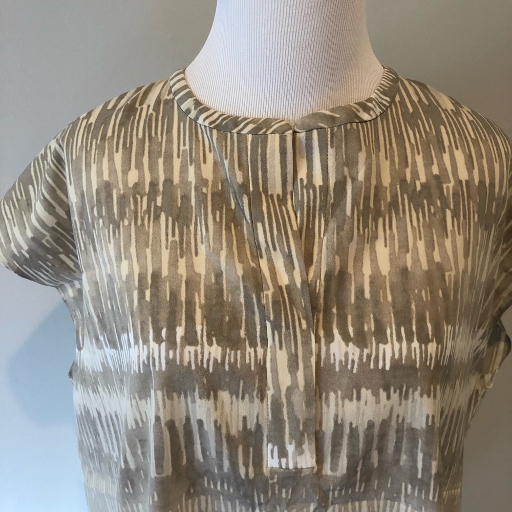 Tahari Cap Sleeve Top